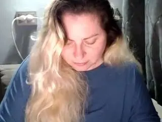 Candycream17  live sex cam