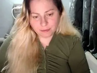 Candycream17  live sex cam