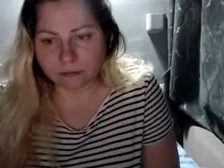 Candycream17  live sex cam