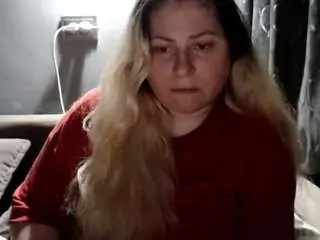 Candycream17  live sex cam