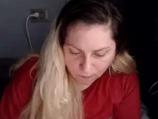 Candycream17  live sex cam