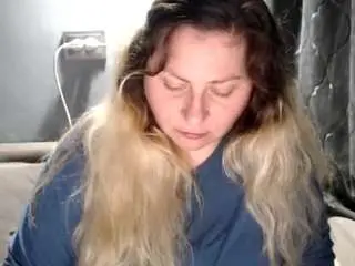 Candycream17  live sex cam