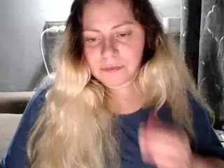 Candycream17  live sex cam