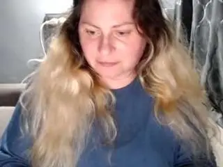 Candycream17  live sex cam