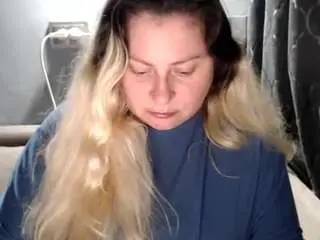 Candycream17  live sex cam