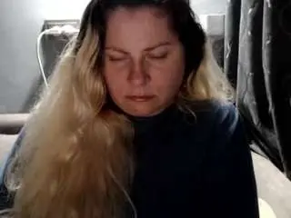 Candycream17  live sex cam