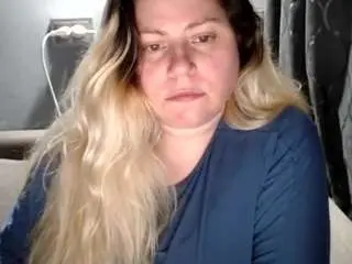 Candycream17  live sex cam