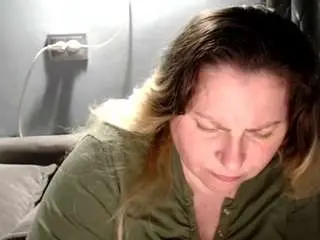 Candycream17  live sex cam