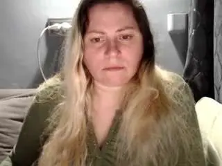 Candycream17  live sex cam