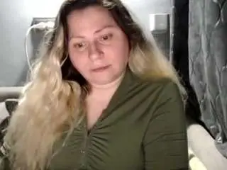 Candycream17  live sex cam