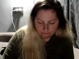 Candycream17  live sex cam