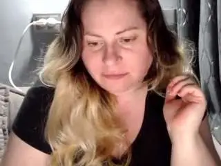 Candycream17  live sex cam