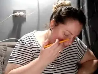 Candycream17  live sex cam