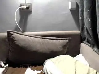 Candycream17  live sex cam