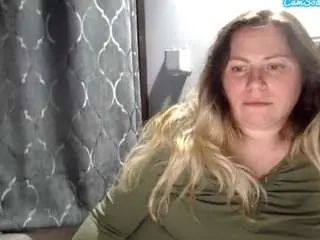 Candycream17  live sex cam