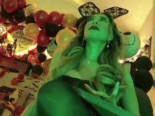 Evelynagrey  live sex cam