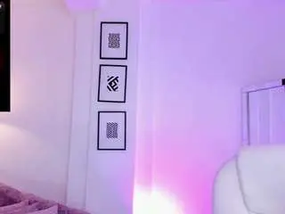 Zharaa-fox  live sex cam