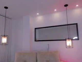 Zharaa-fox  live sex cam