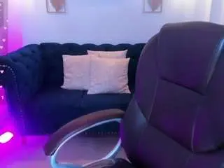 Zharaa-fox  live sex cam