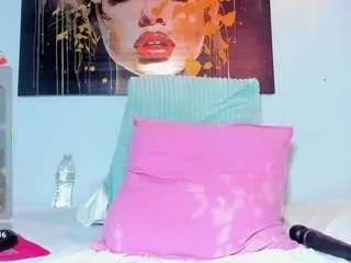 Reinahorny2024  live sex cam