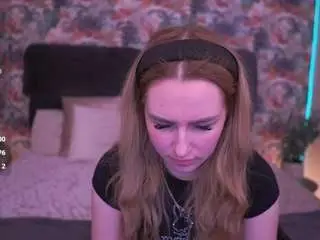 Divinejaass  live sex cam