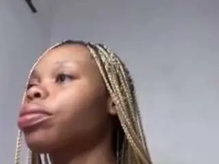 Horneyslut  live sex cam