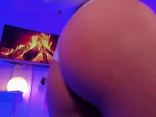 Miavelour  live sex cam
