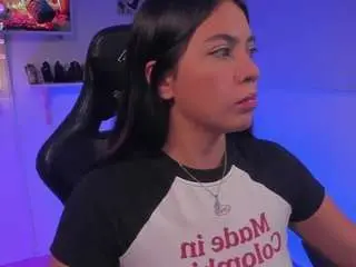 Miavelour  live sex cam