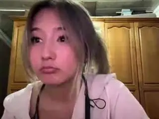 Ulrikelagrange  live sex cam