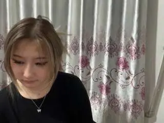 Ulrikelagrange  live sex cam