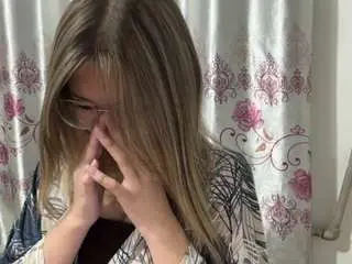 Ulrikelagrange  live sex cam