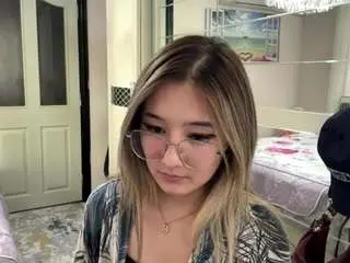Ulrikelagrange  live sex cam