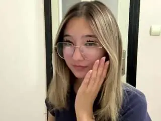 Ulrikelagrange  live sex cam