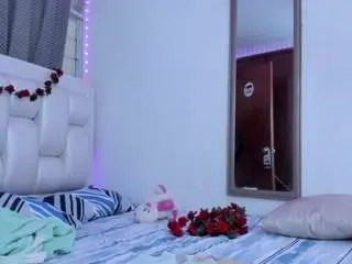 Anamyle22  live sex cam