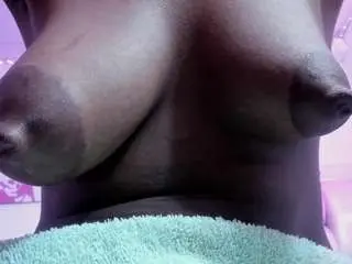 Anamyle22  live sex cam