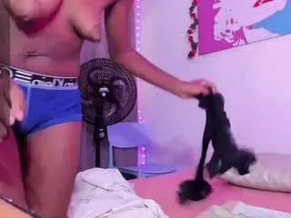 Anamyle22  live sex cam