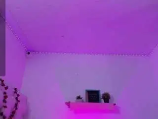 Anamyle22  live sex cam