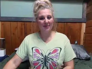 Lisalovexxx  live sex cam