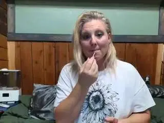 Lisalovexxx  live sex cam