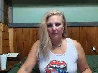 Lisalovexxx  live sex cam