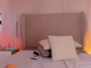 Luisah-at-home  live sex cam