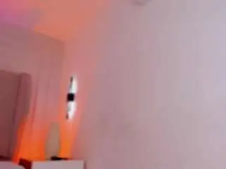 Luisah-at-home  live sex cam