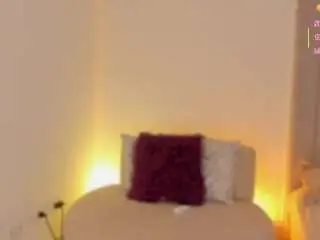 Luisah-at-home  live sex cam