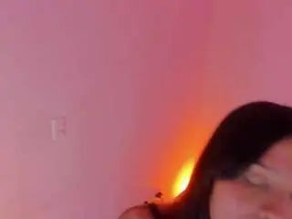 Luisah-at-home  live sex cam