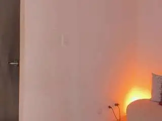 Luisah-at-home  live sex cam