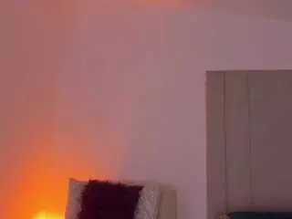 Luisah-at-home  live sex cam