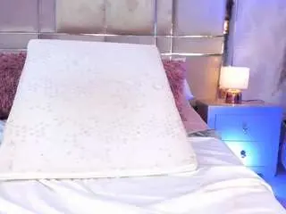 Miakalova  live sex cam