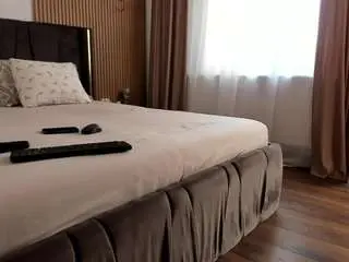 Nicolegiulia  live sex cam