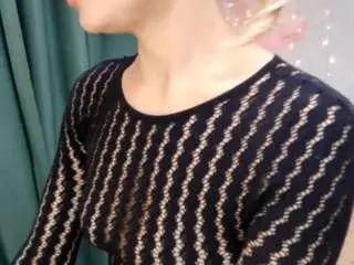 Bellabelly69  live sex cam