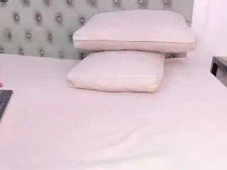 Coonie-paige  live sex cam